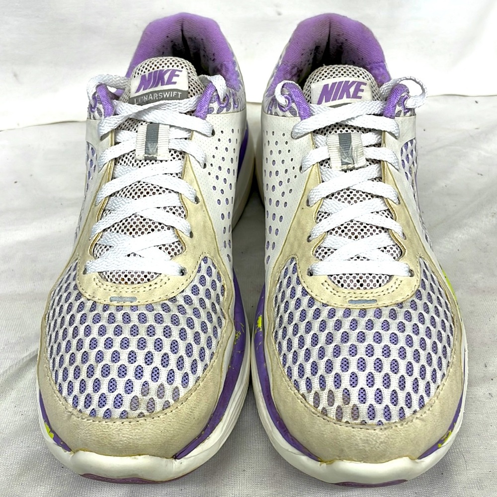 Nike Lunar swift sneakers ladies sz 9